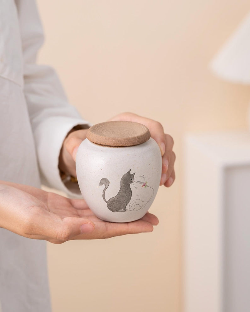 Hand-painted Couple Cats Ceramic Tea Canister with Lid 120ml