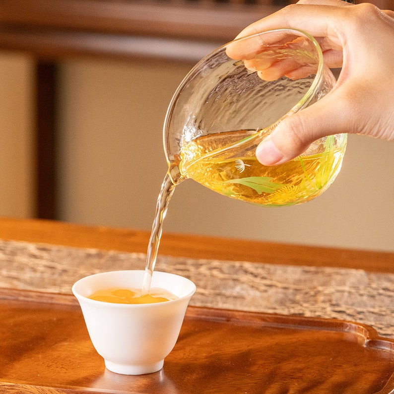 Hand-painted Dandelion Glass Tea Pitcher Clear Gongdaobei 210ml
