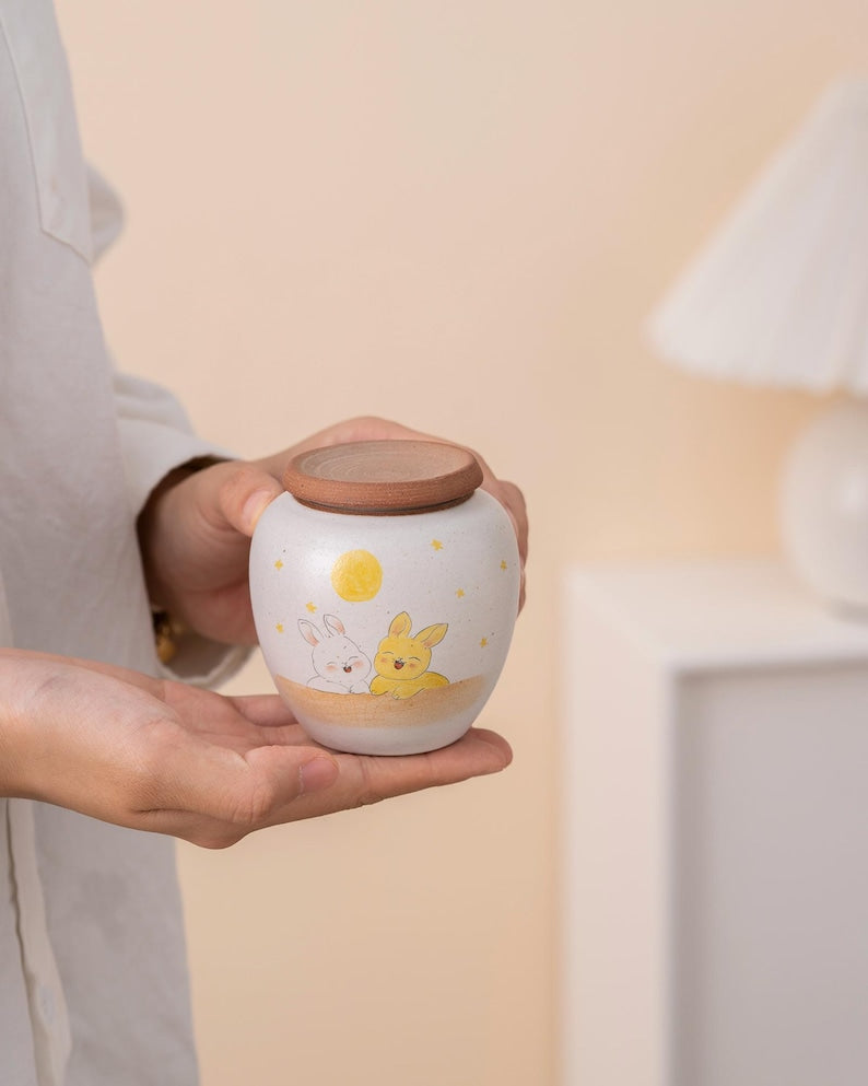 Hand-painted Couple Bunny Ceramic Tea Canister with Lid 120ml
