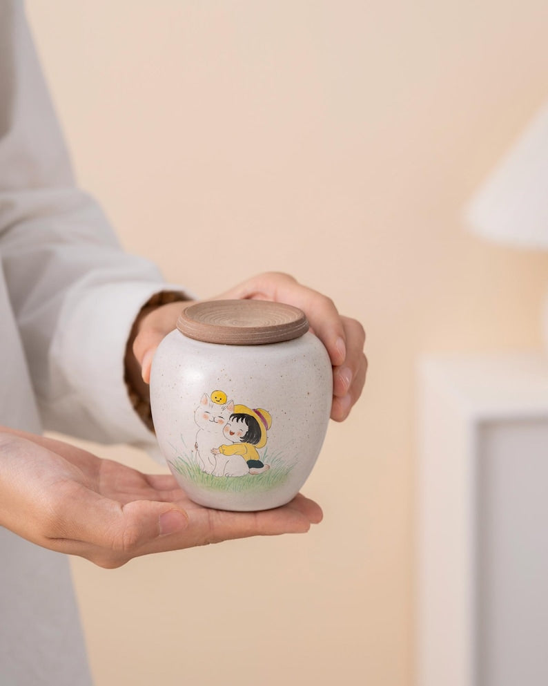 Hand-painted Fat Tiger White Ceramic Tea Canister with Lid 120ml