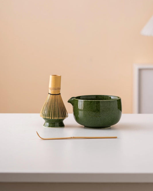 Green Ceramic Matcha Bowl Set with Spout Bamboo Whisk and Chasen Holder Elegant Matcha Whisk Ceremony Set 450ml
